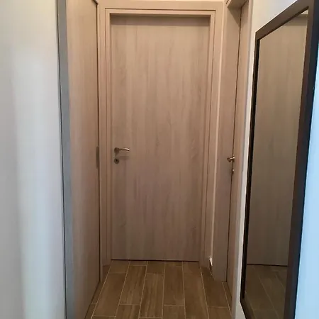 Modern & Comfortable House In The Center Appartement