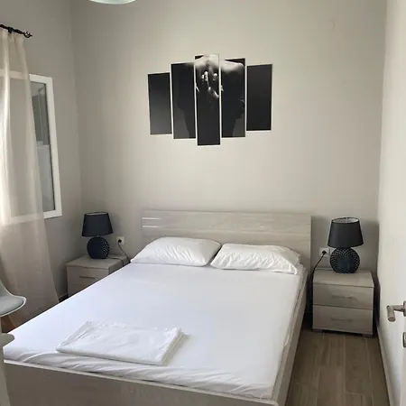 Modern & Comfortable House In The Center * Ermoúpoli